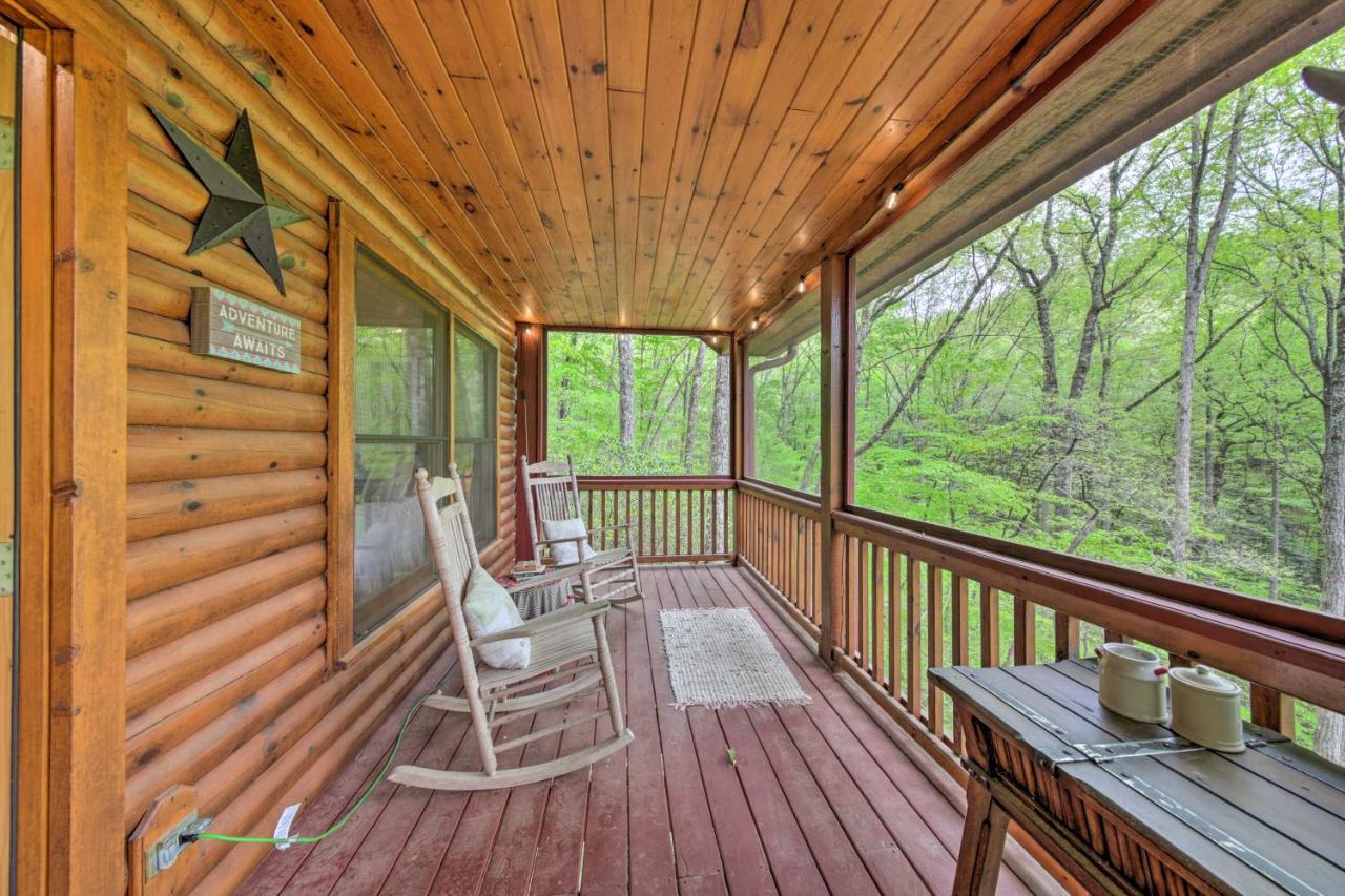 Peaceful Blue Ridge Cabin With Decks And Fire Pit Buitenkant foto
