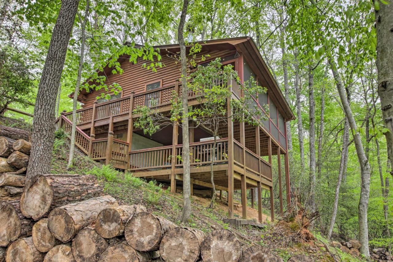Peaceful Blue Ridge Cabin With Decks And Fire Pit Buitenkant foto