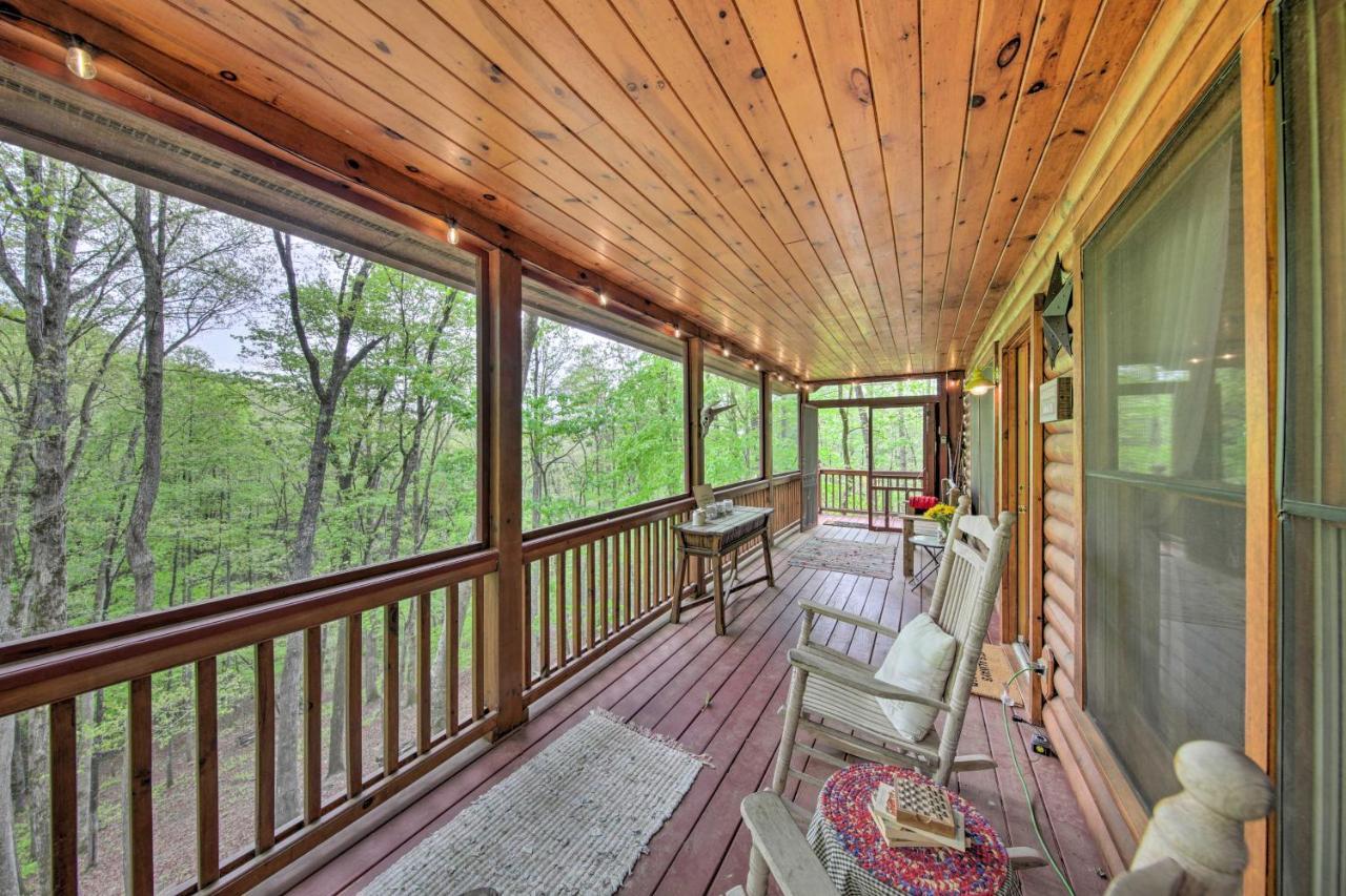 Peaceful Blue Ridge Cabin With Decks And Fire Pit Buitenkant foto